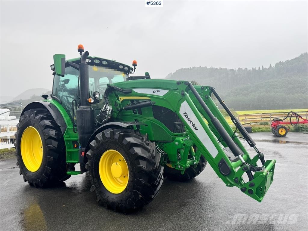 John Deere 6R 215 Tractoren