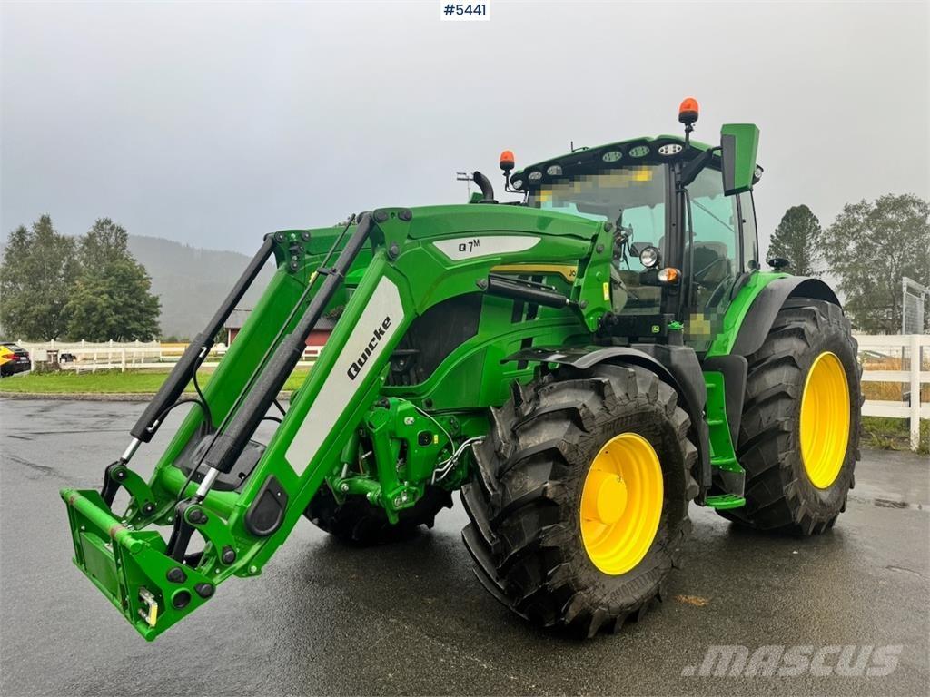 John Deere 6R 215 Tractoren