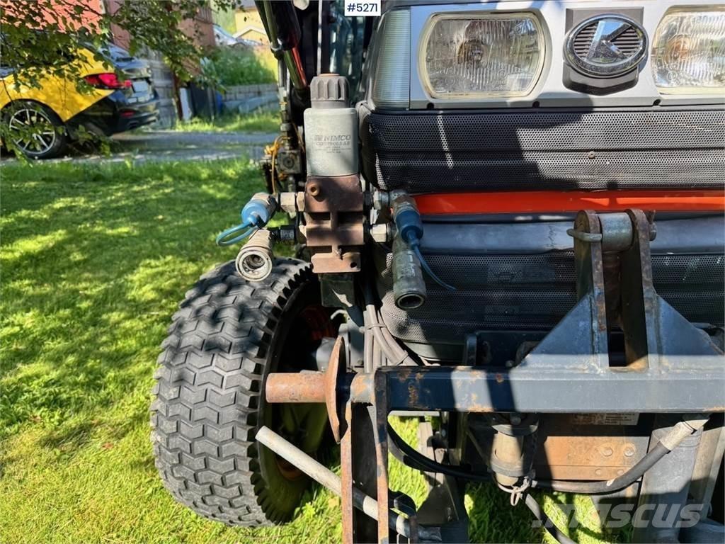 Kubota STA-35 Tractoren