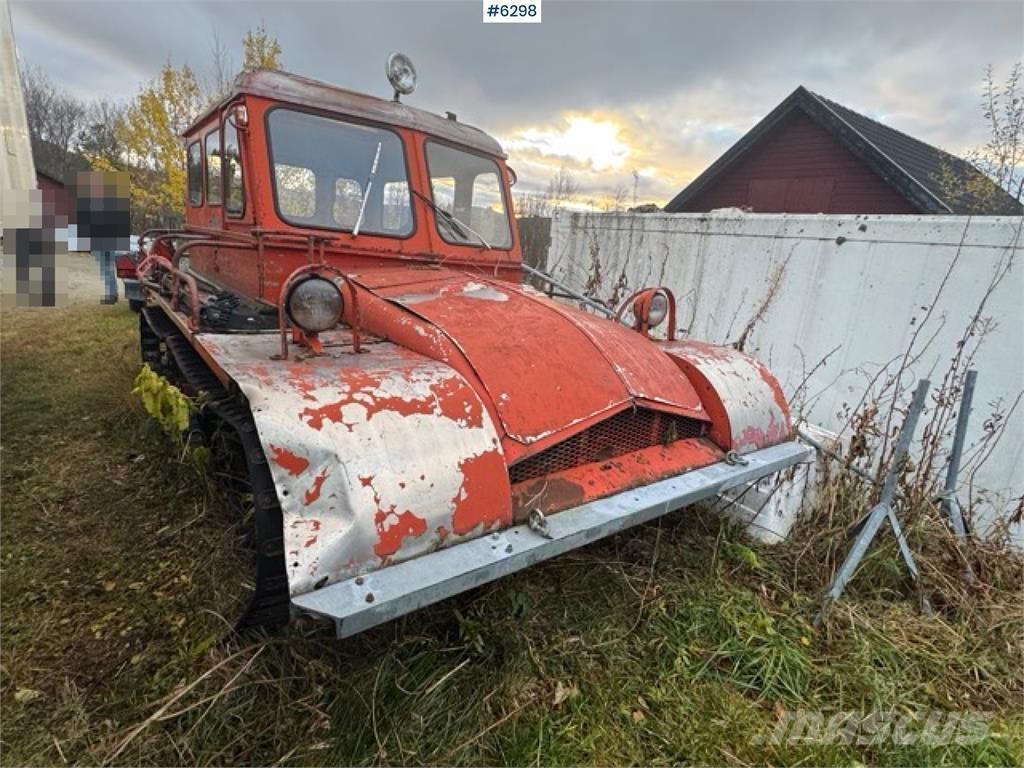  Snow trace St 4 Gesloten bedrijfswagens