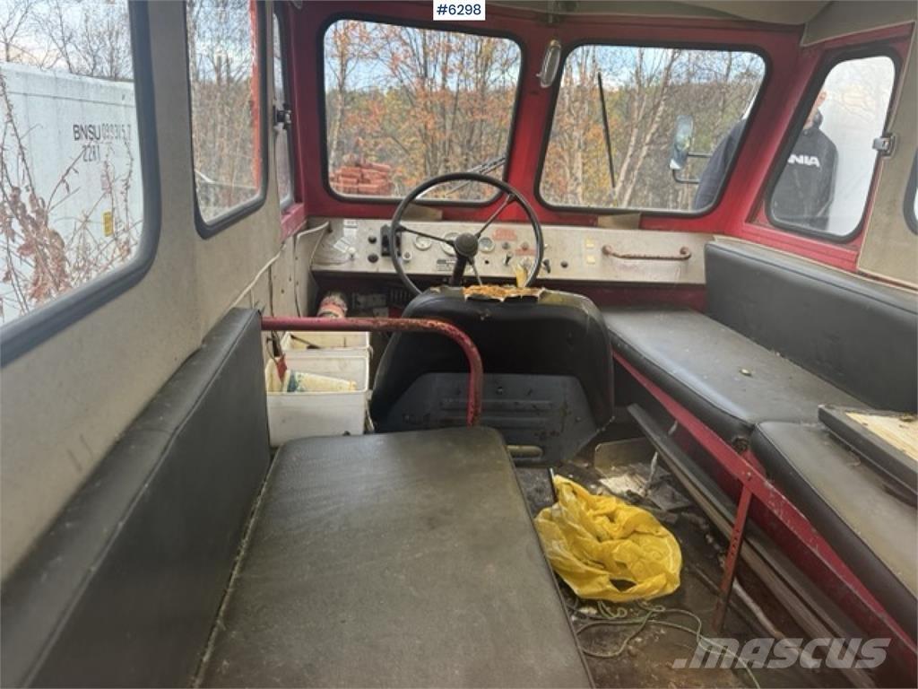  Snow trace St 4 Gesloten bedrijfswagens