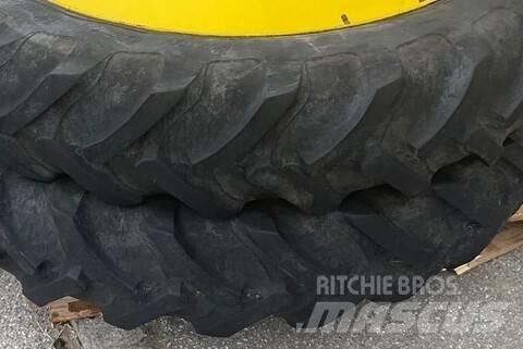  230/95R32 - 270/95R44 Banden, wielen en velgen
