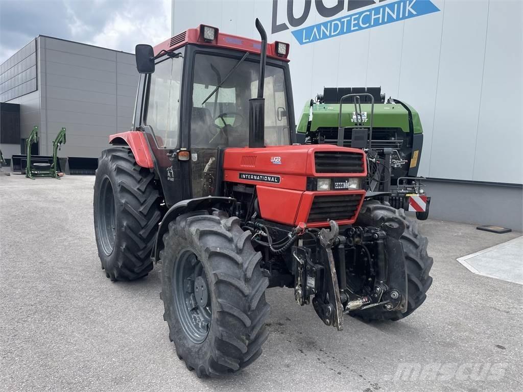 Case IH 885 XLA Tractoren