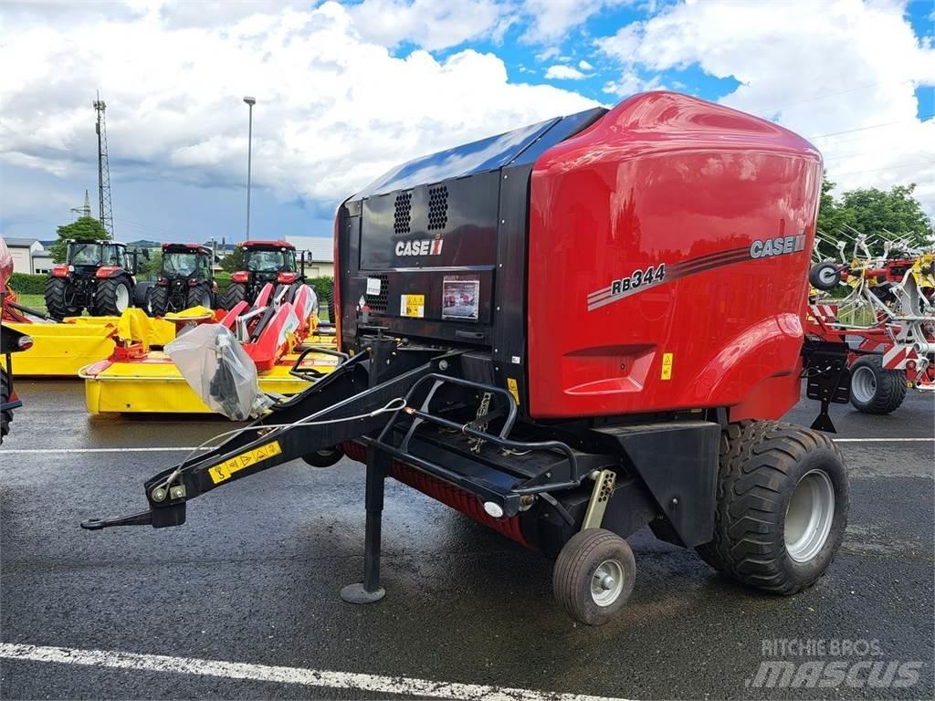 Case IH RB 344 Ronde-balenpersen