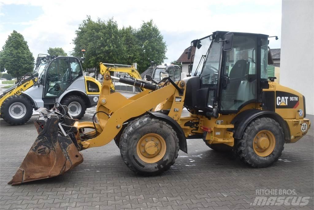 CAT 907M Wielladers