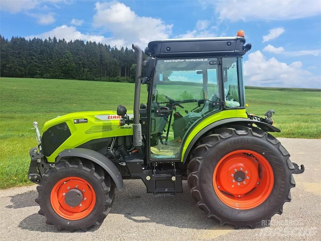 CLAAS Nexos 240 XL Tractoren