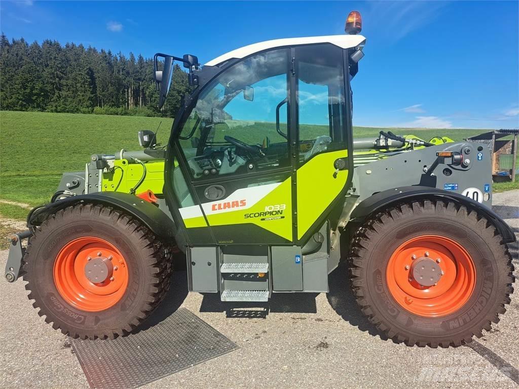 CLAAS Scorpion 1033 Verreikers