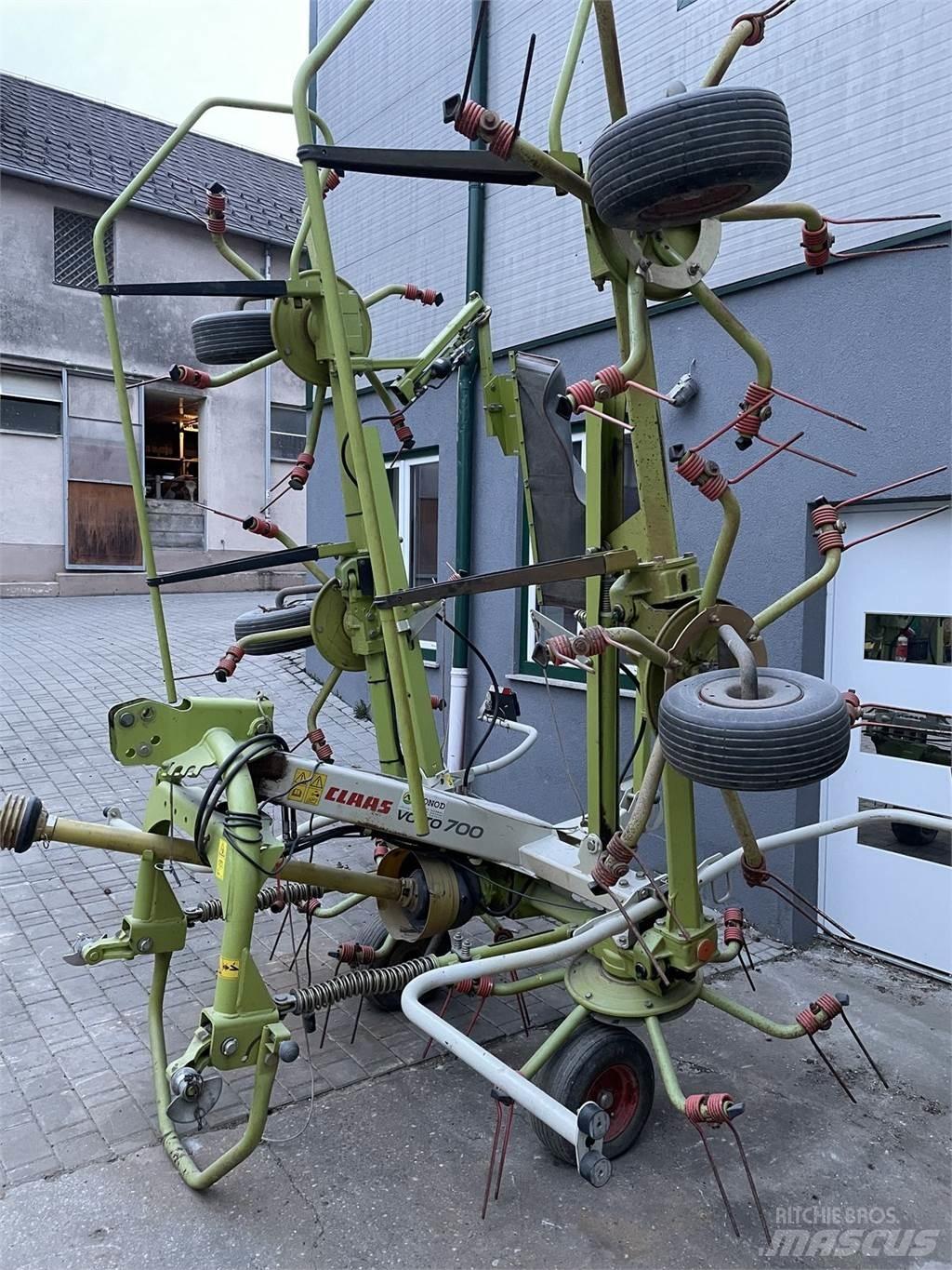 CLAAS VOLTO 700 Schudders