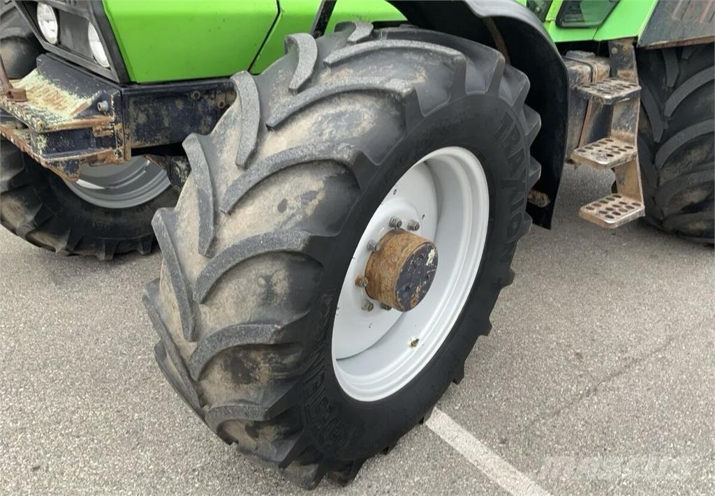 Deutz-Fahr DX 6.30 Tractoren