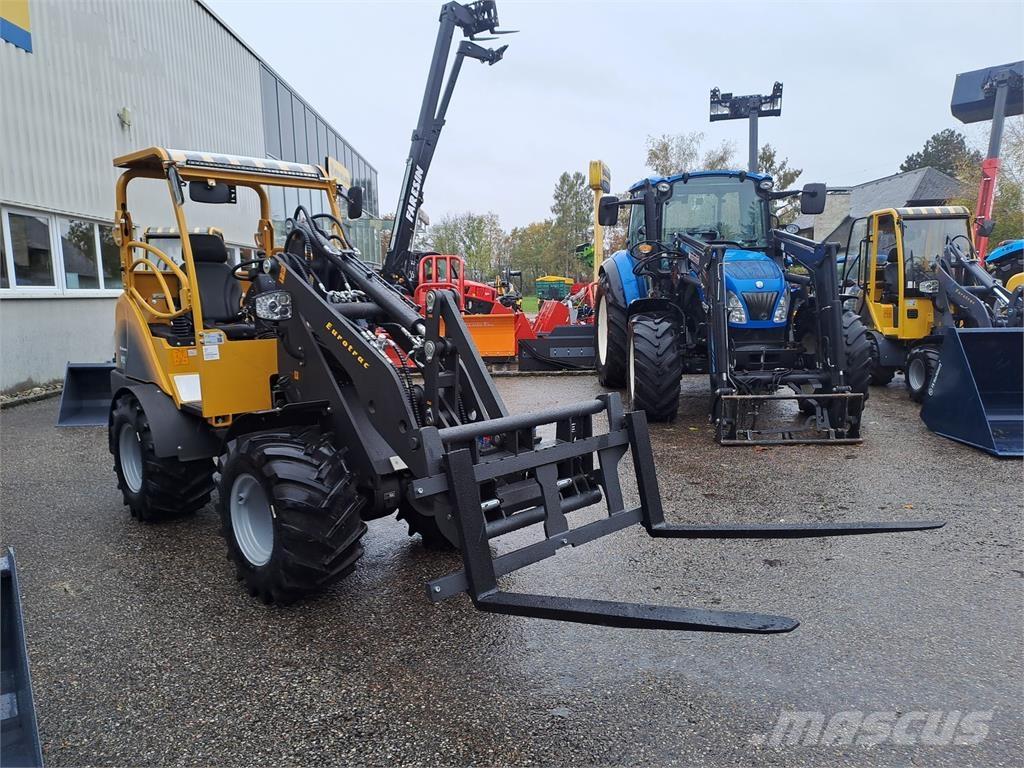 Eurotrac W 12 S Voorladers en gravers