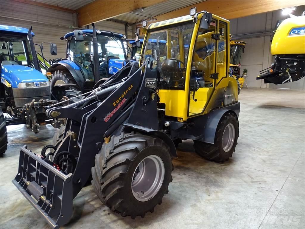 Eurotrac W 13 Voorladers en gravers