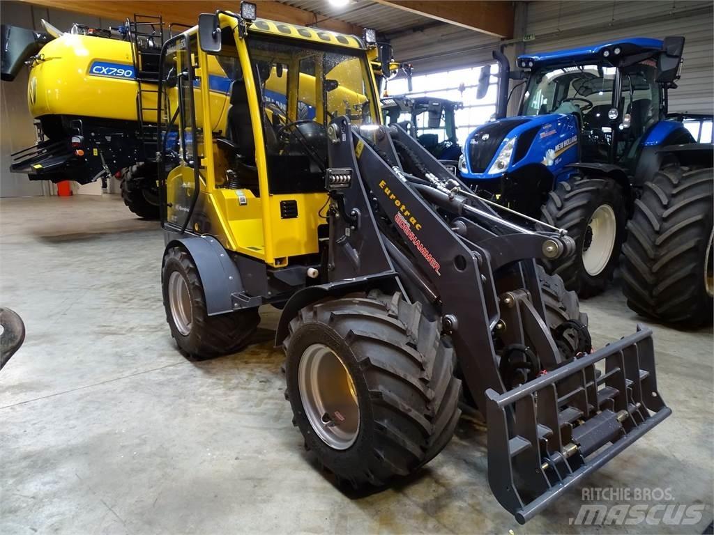 Eurotrac W 13 Voorladers en gravers