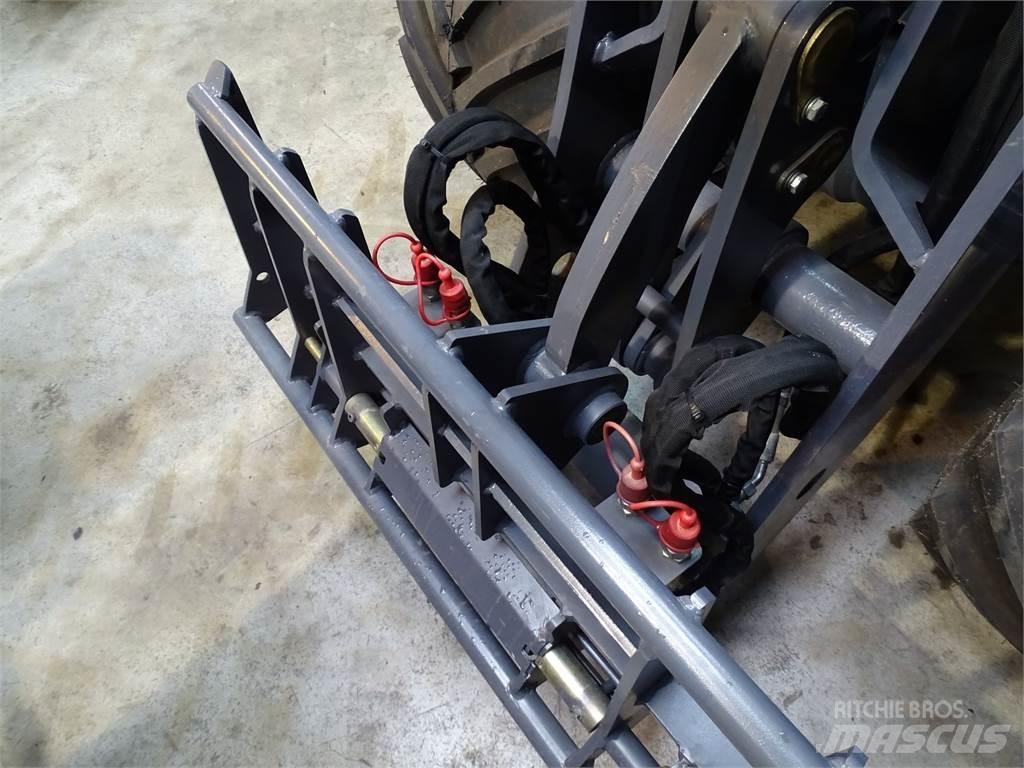 Eurotrac W 13 Voorladers en gravers