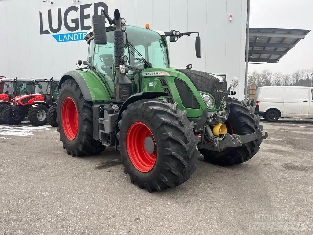 Fendt 718 Vario Tractoren