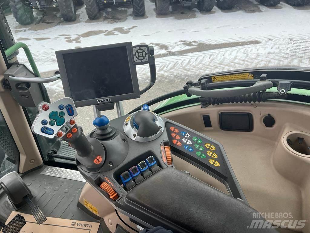 Fendt 718 Vario Tractoren