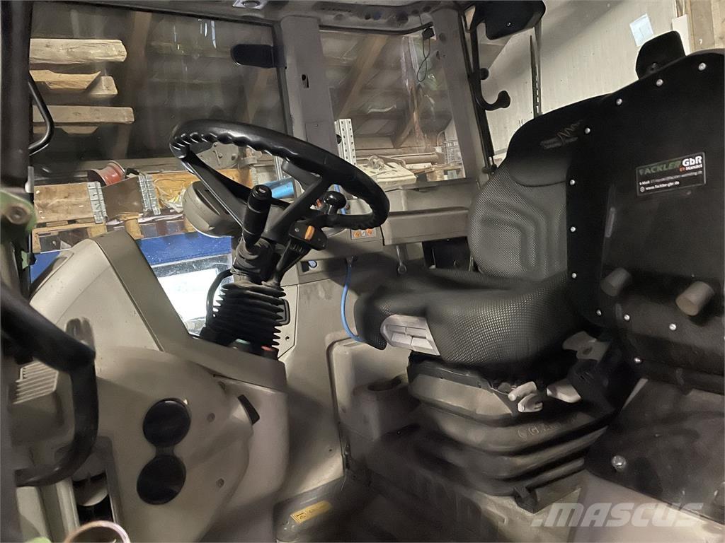 Fendt 718 Vario Tractoren