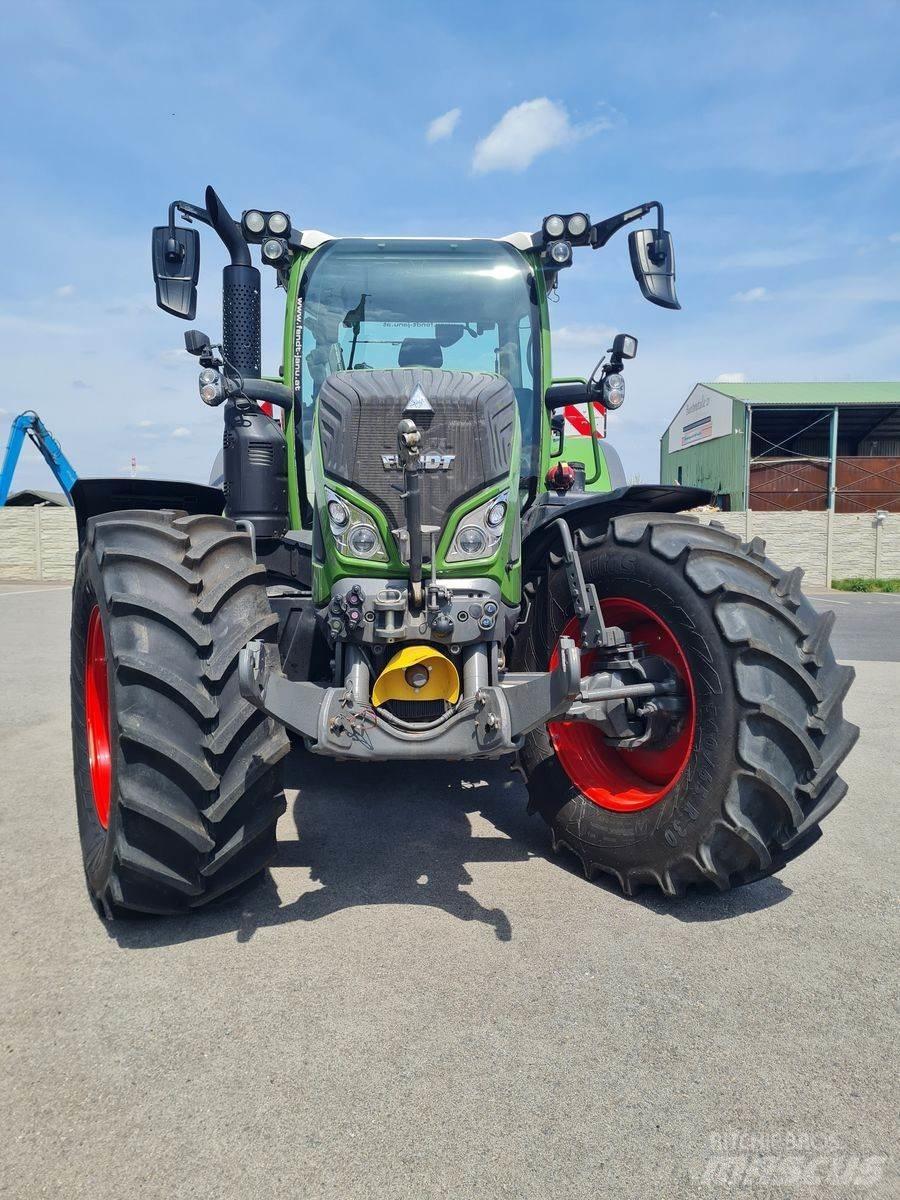 Fendt 724 Vario Tractoren