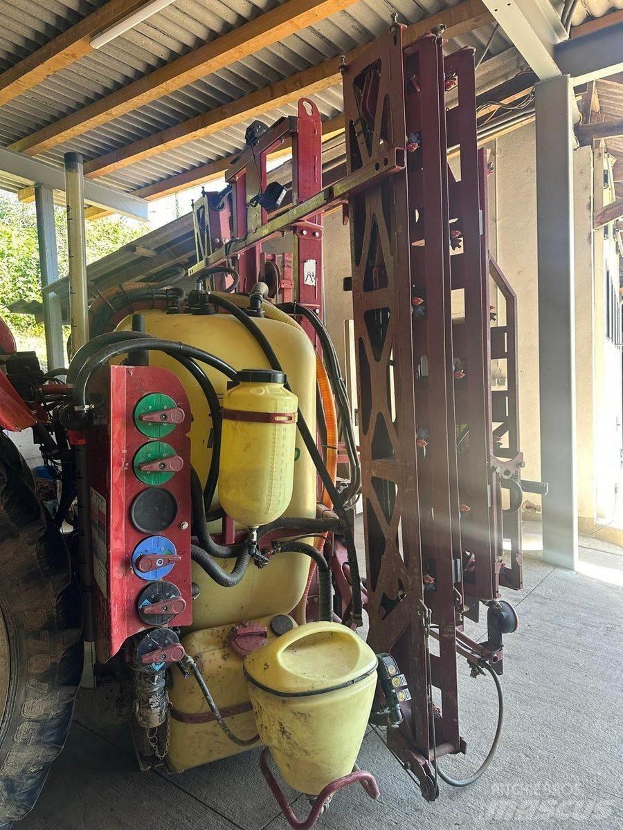 Hardi Master 1200 Getrokken spuitmachines