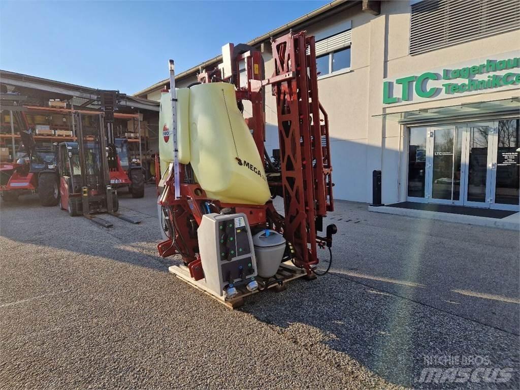 Hardi Mega 12 Getrokken spuitmachines