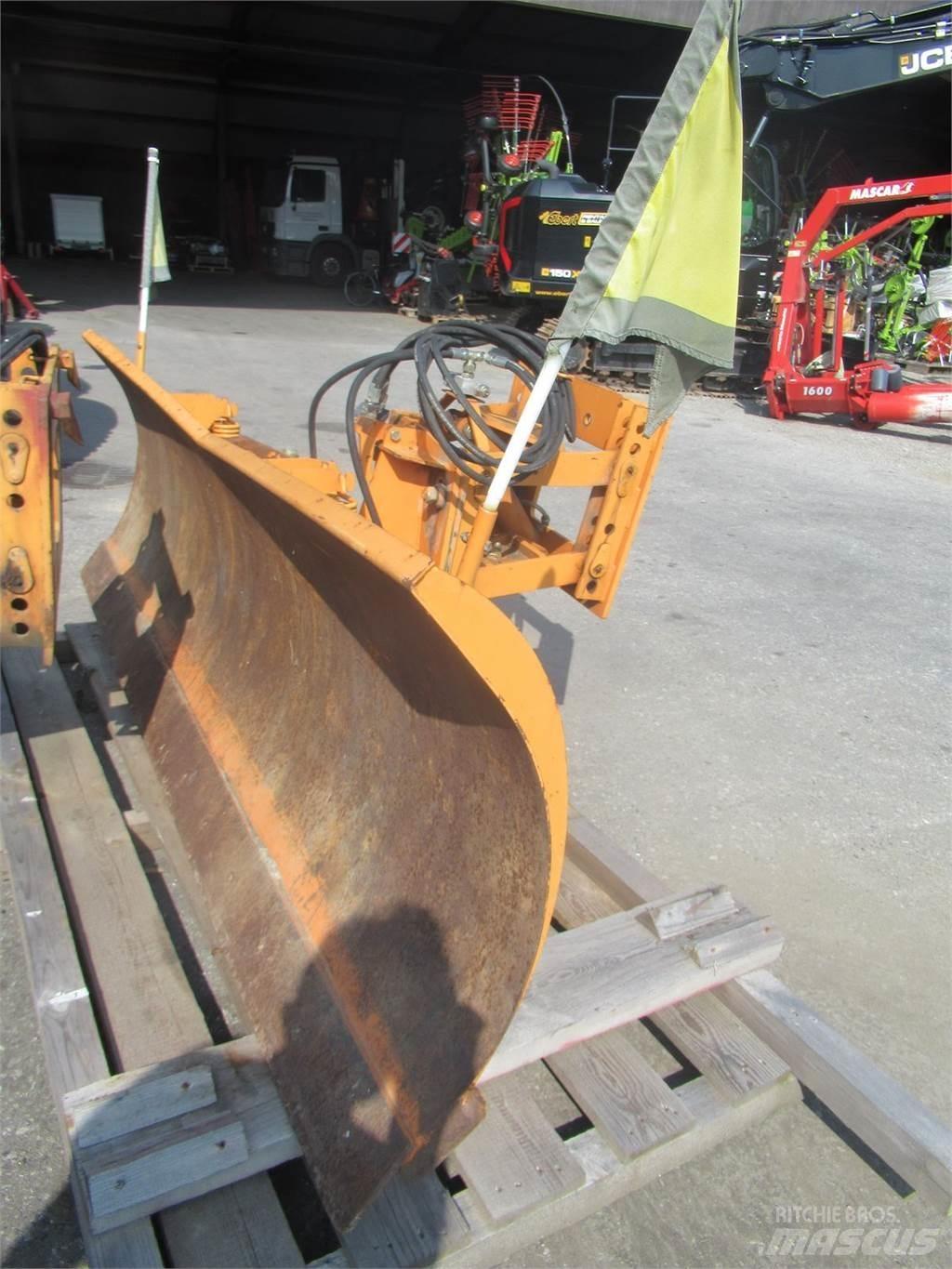 Hauer SK 2800 Sneeuwschuivers en -ploegen
