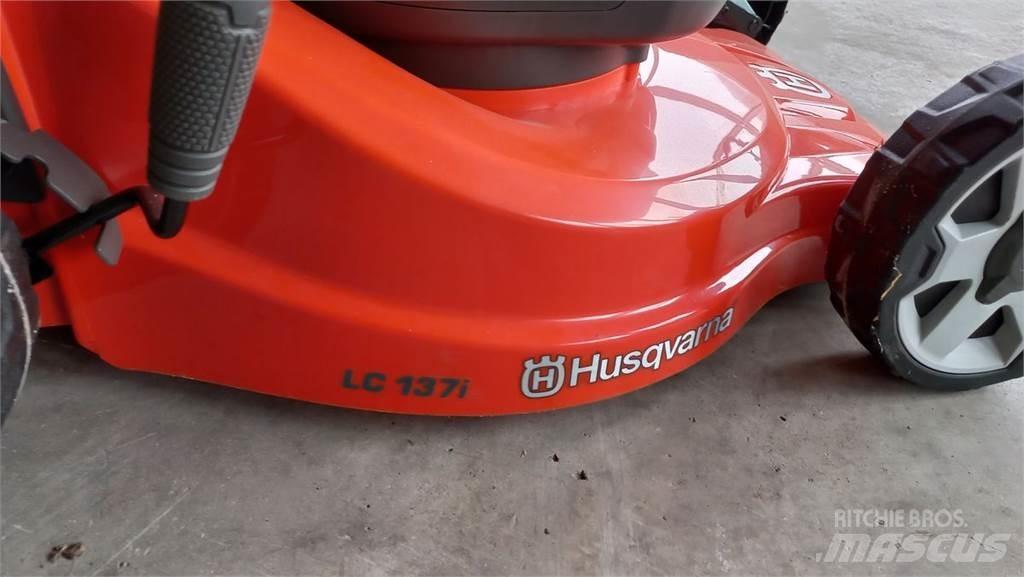 Husqvarna LC 137i Rijmaaiers