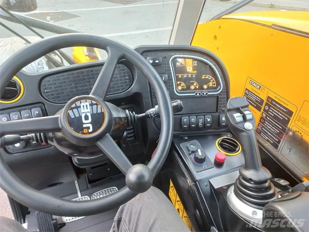 JCB AgriPlus 525-60 Verreikers