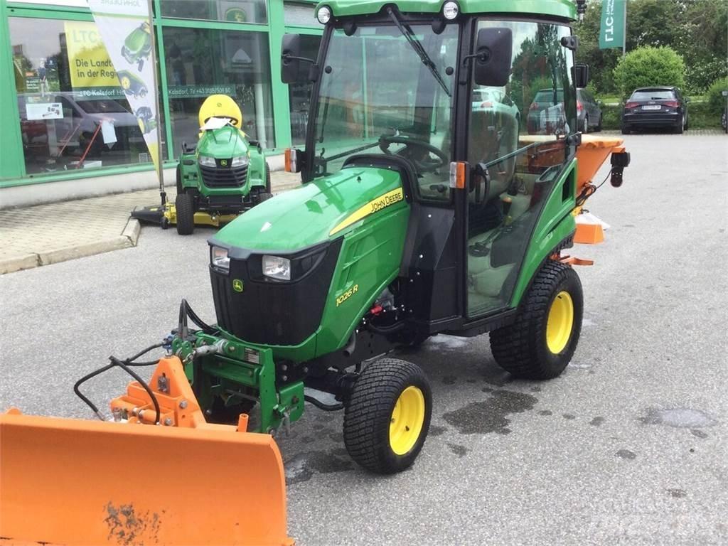 John Deere 1026R Tractoren