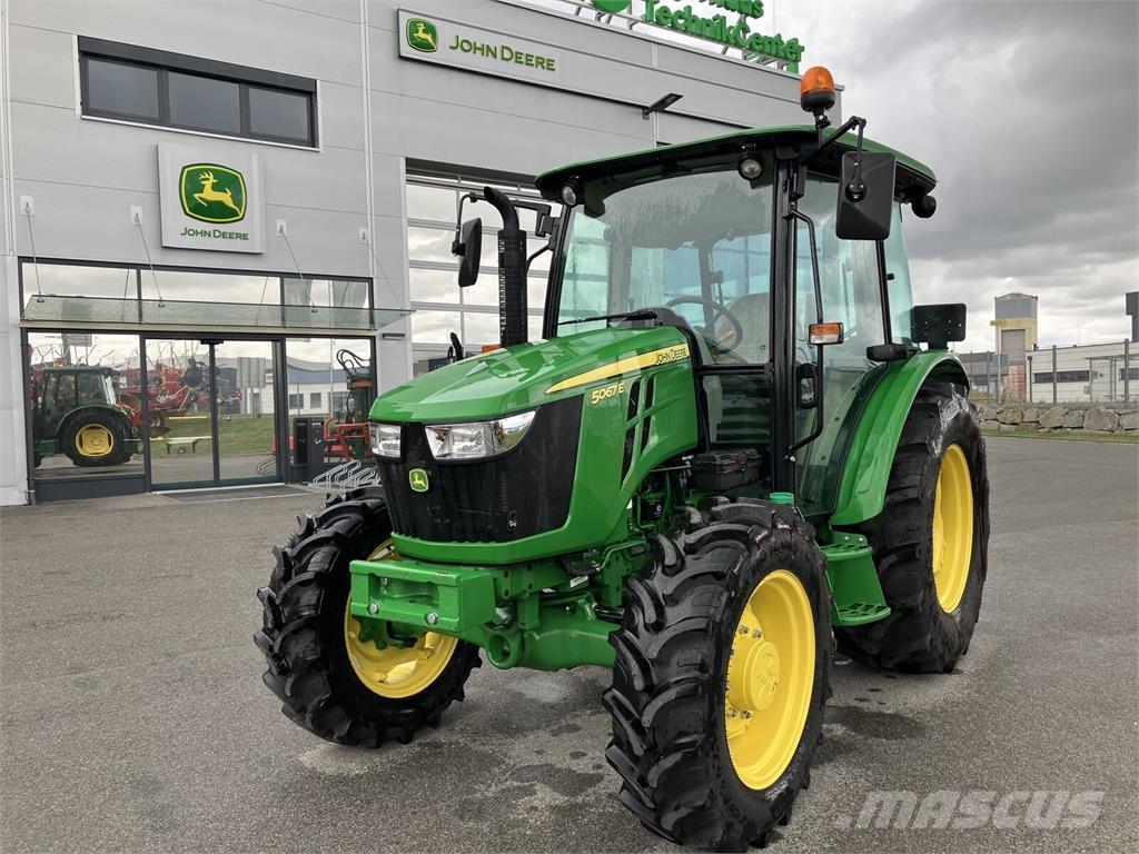 John Deere 5067E Tractoren