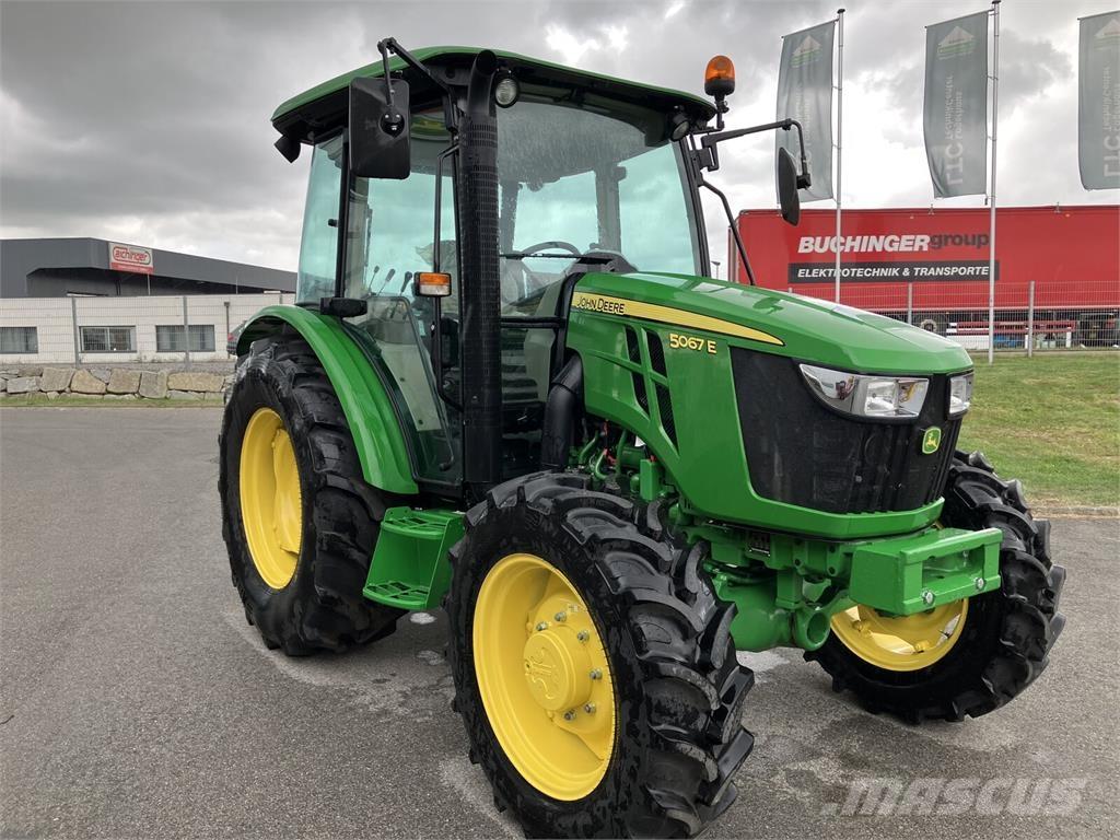 John Deere 5067E Tractoren