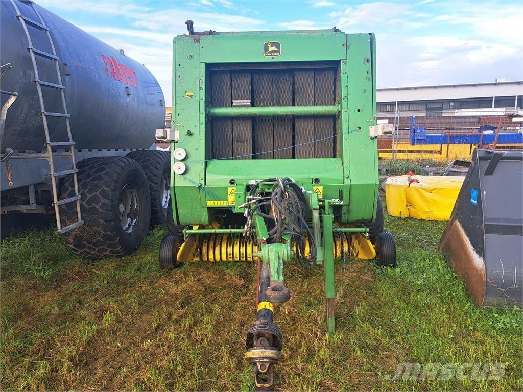 John Deere 570 Ronde-balenpersen