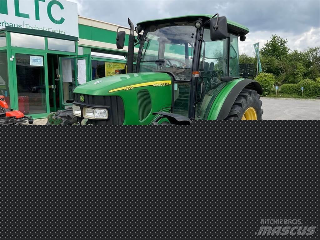 John Deere 5820 Tractoren