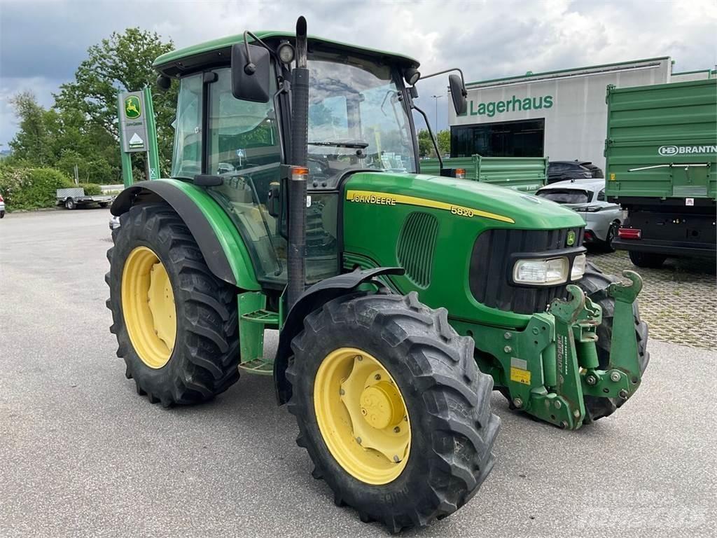 John Deere 5820 Tractoren