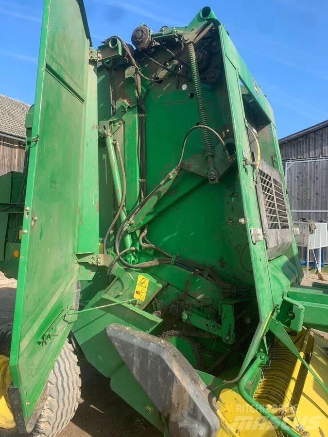 John Deere 592C Ronde-balenpersen