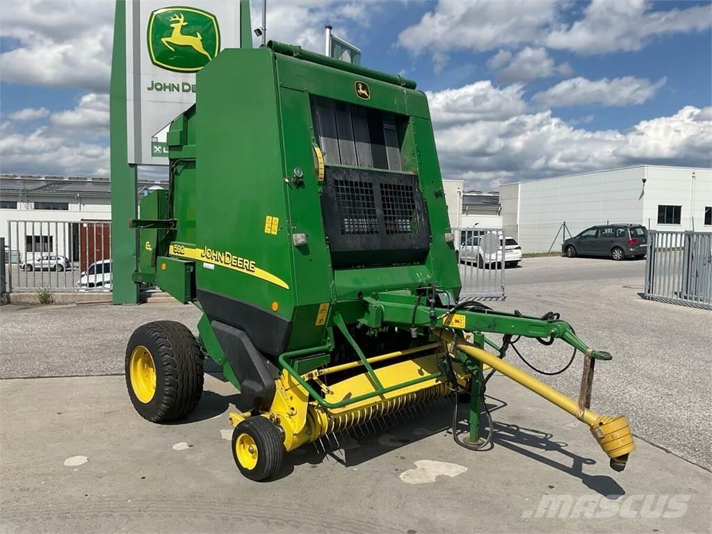 John Deere 592C Ronde-balenpersen