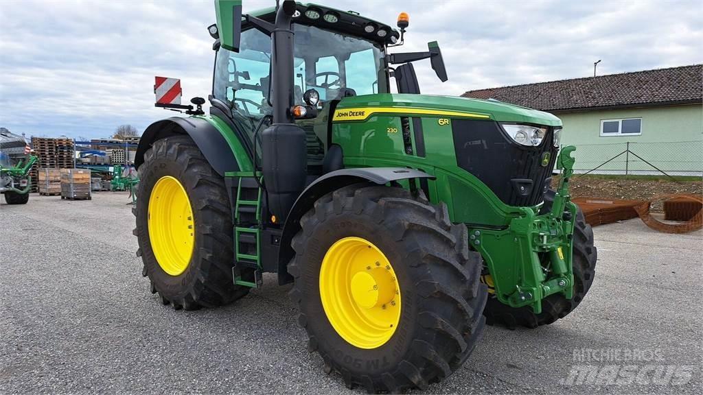 John Deere 6 R 230 Tractoren