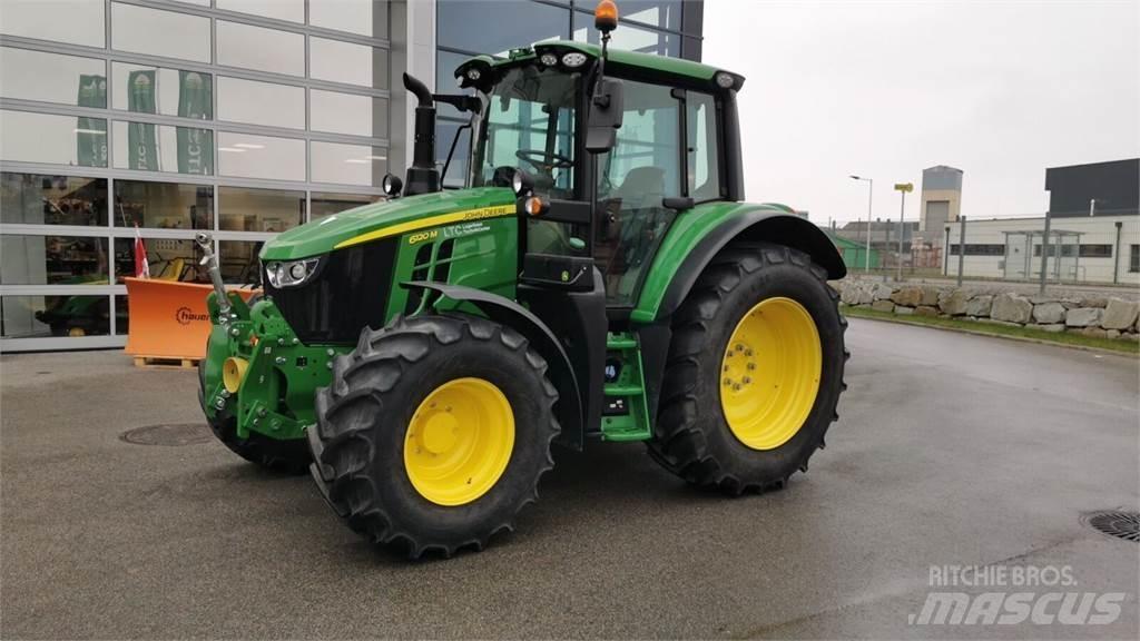 John Deere 6120M Tractoren