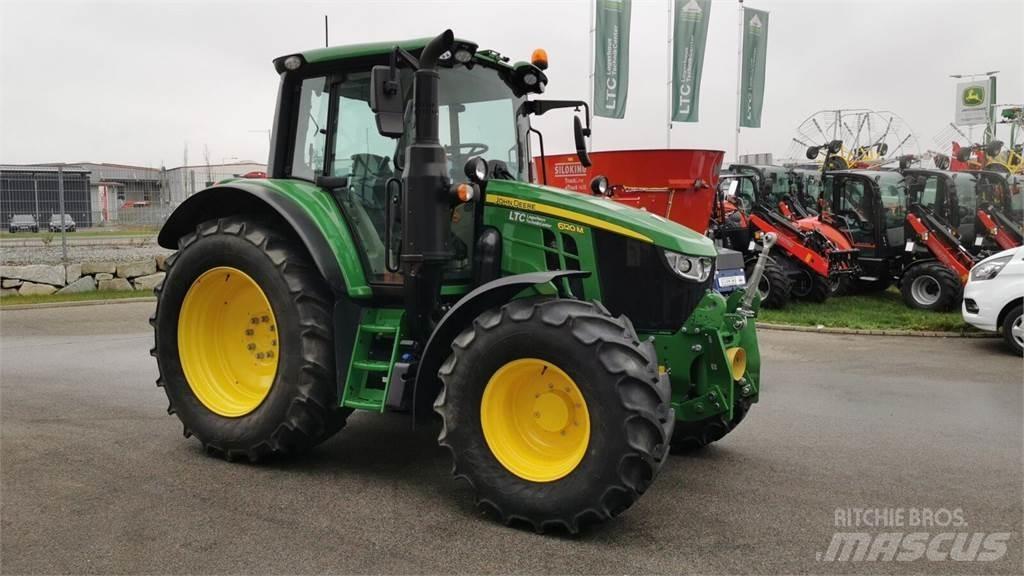 John Deere 6120M Tractoren