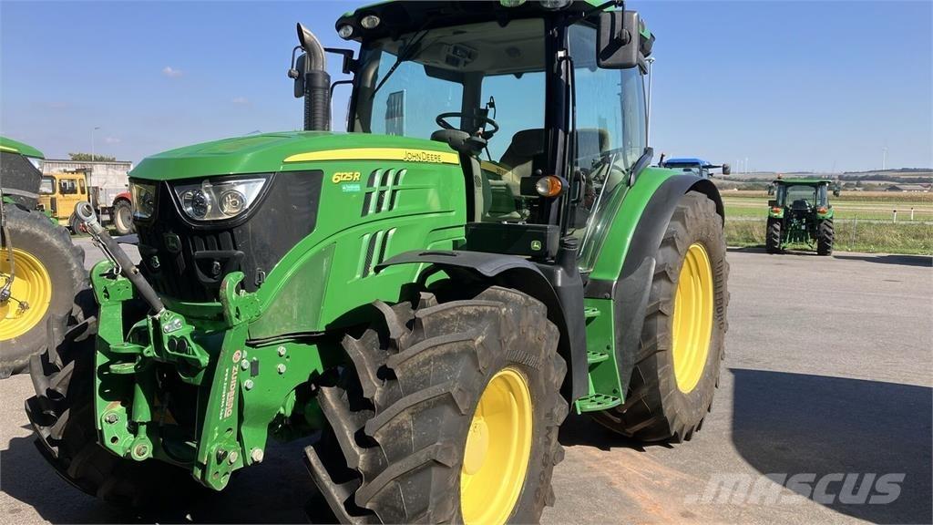 John Deere 6125R Tractoren