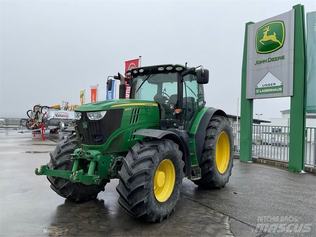 John Deere 6210R Tractoren