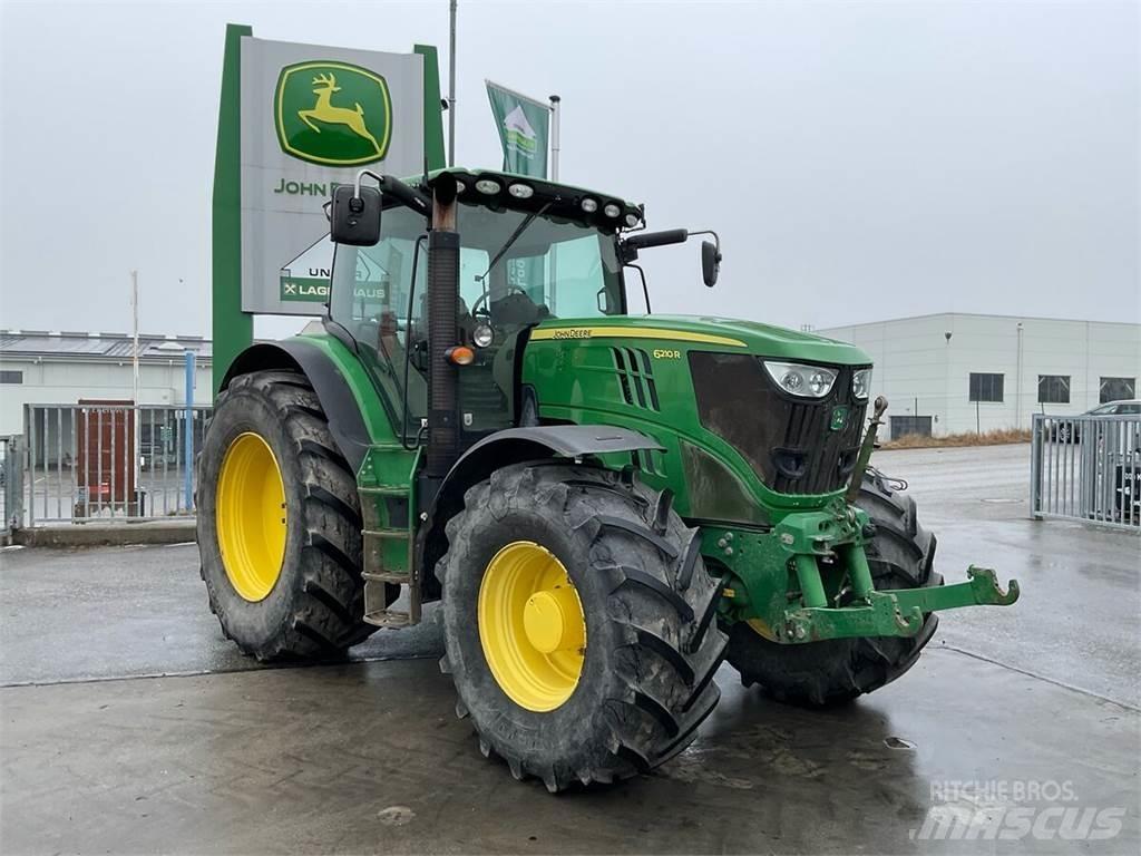 John Deere 6210R Tractoren