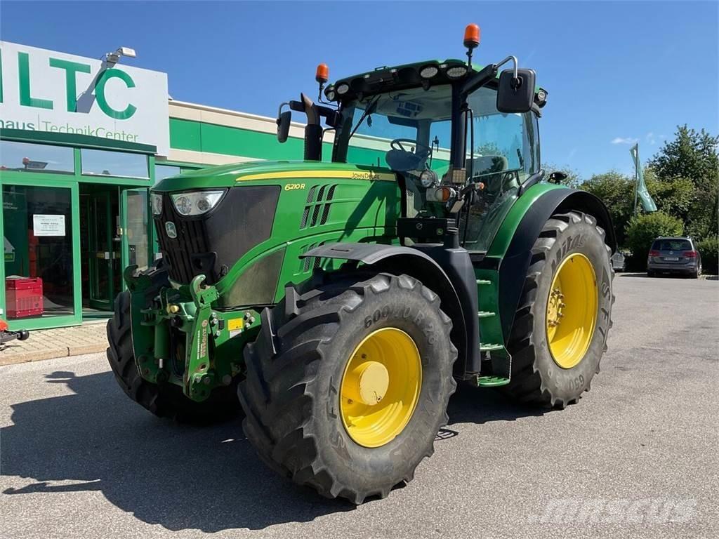 John Deere 6210R Tractoren