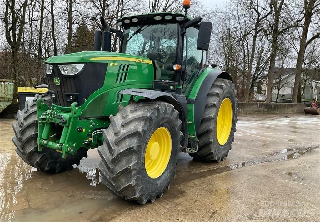 John Deere 6215R Tractoren