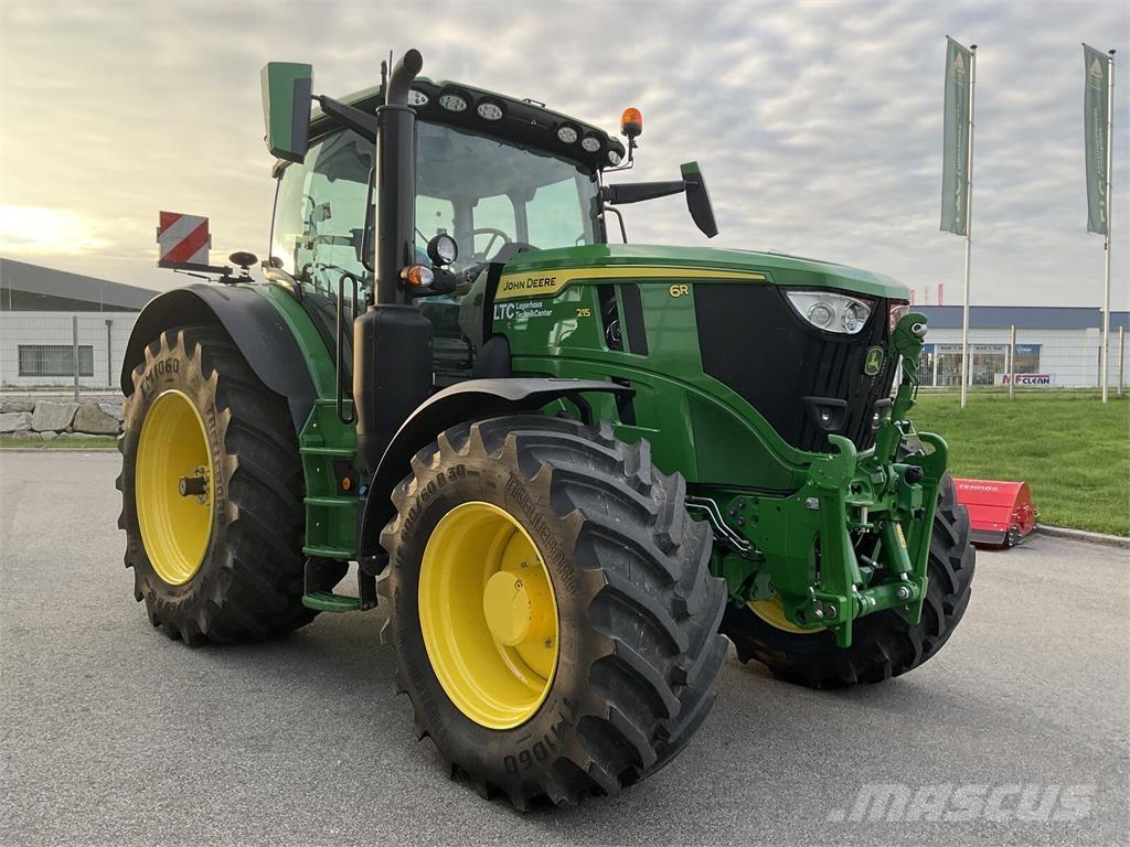John Deere 6R 215 Tractoren
