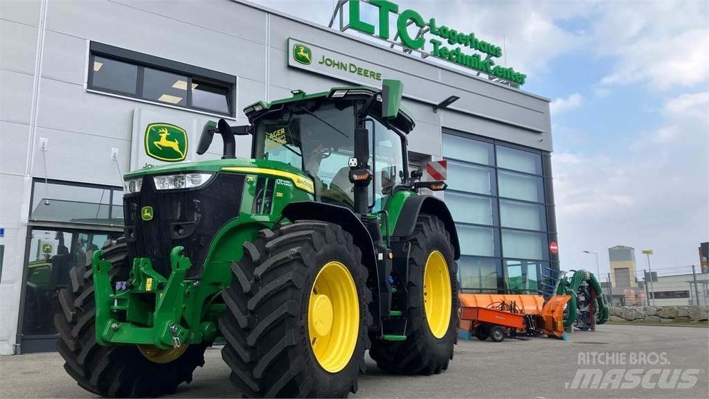 John Deere 7R 330 Tractoren