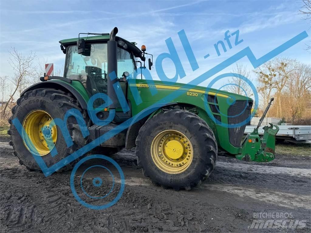 John Deere 8230 Tractoren