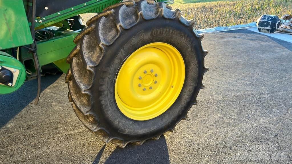 John Deere T550 HM Maaidorsmachines