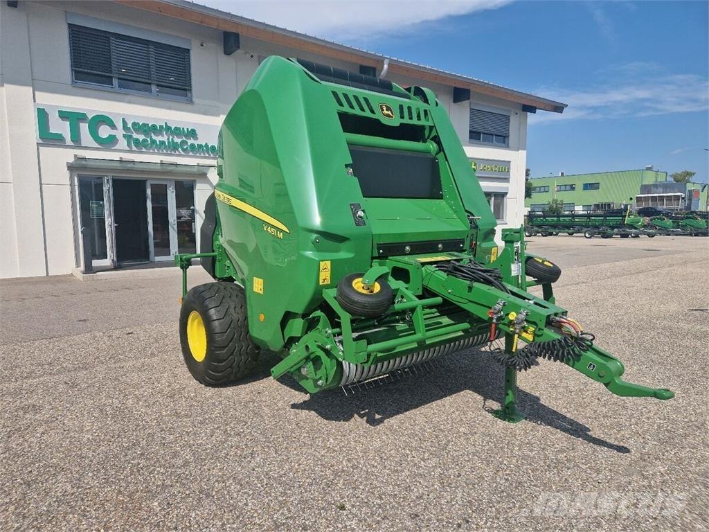 John Deere V451M Ronde-balenpersen