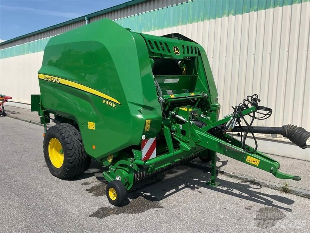 John Deere V451R Ronde-balenpersen
