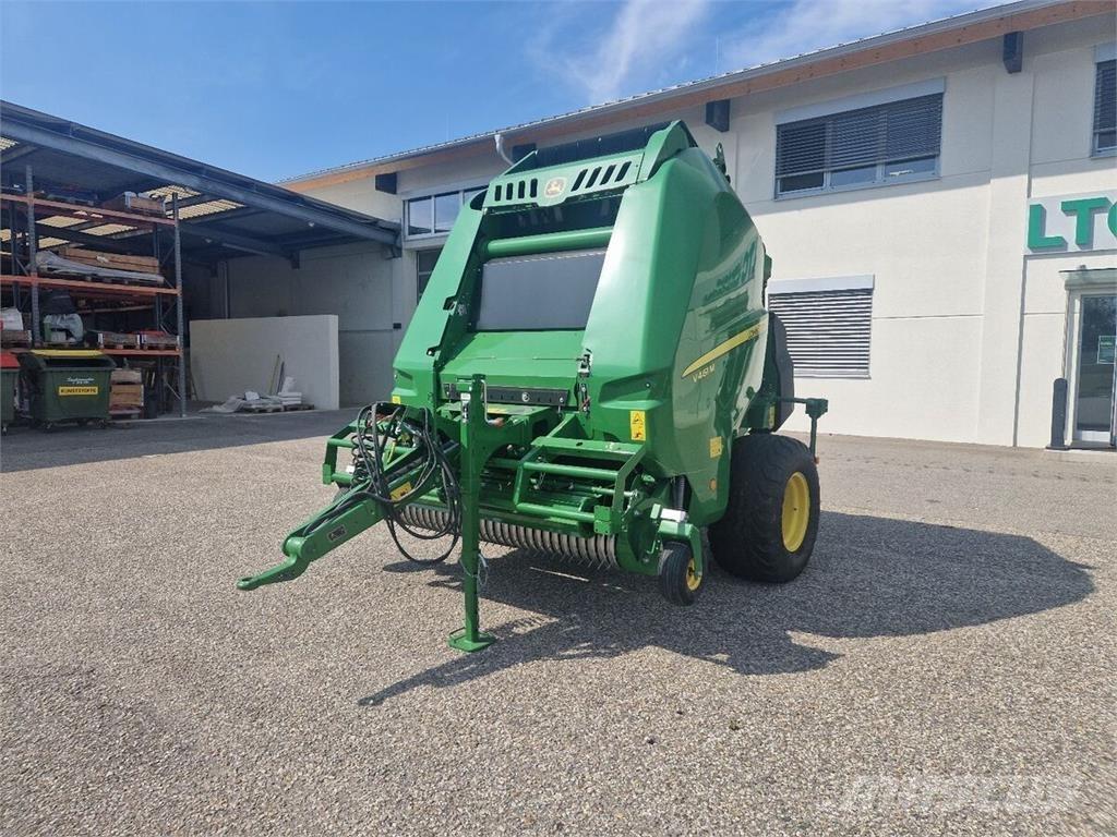 John Deere V461M Ronde-balenpersen