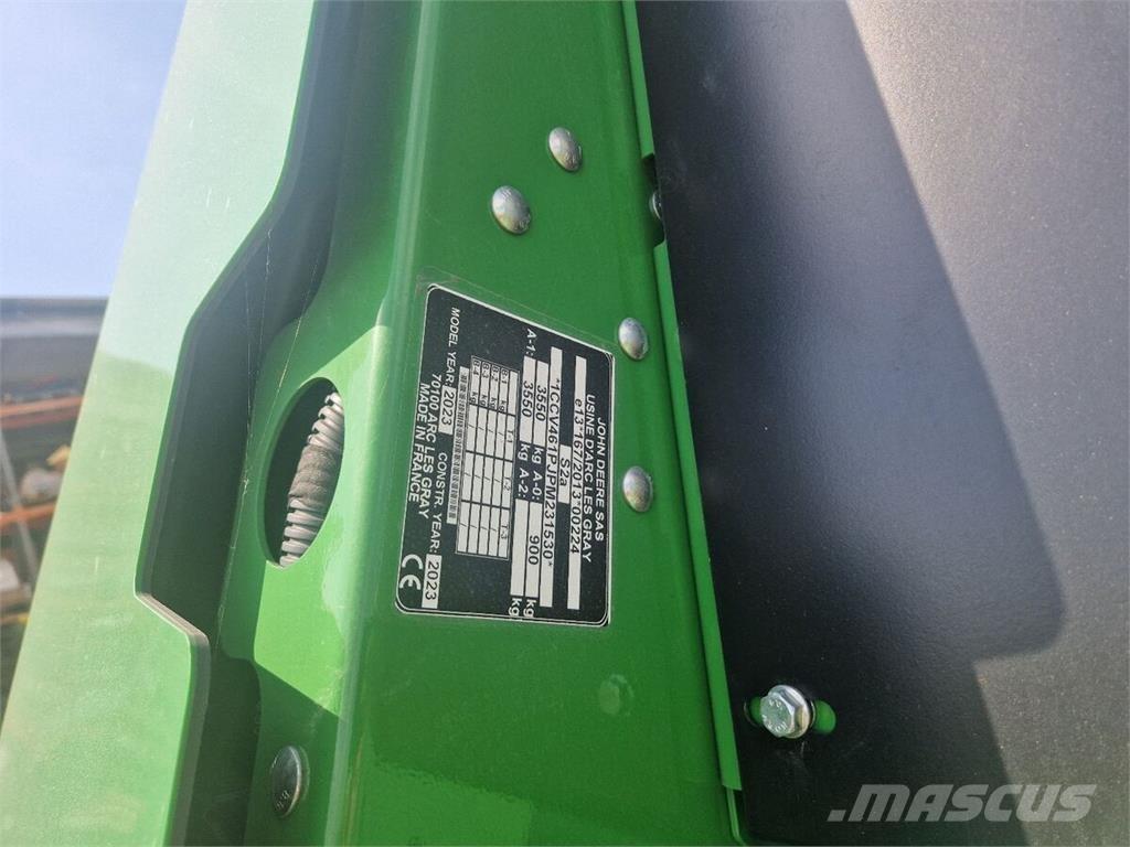 John Deere V461M Ronde-balenpersen